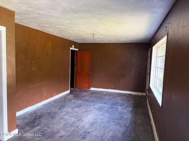 1159 W Mcdowell Road, Jackson, MS 39204