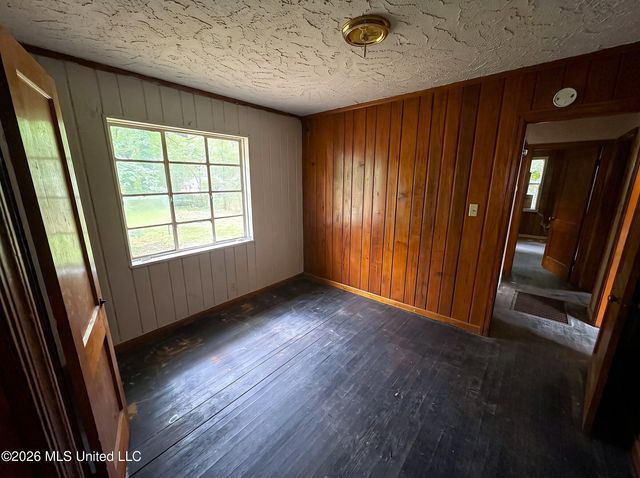 1159 W Mcdowell Road, Jackson, MS 39204