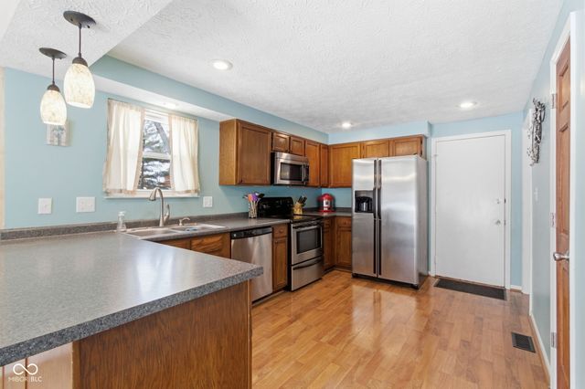 7303 Trestle Way Court, Indianapolis, IN 46256