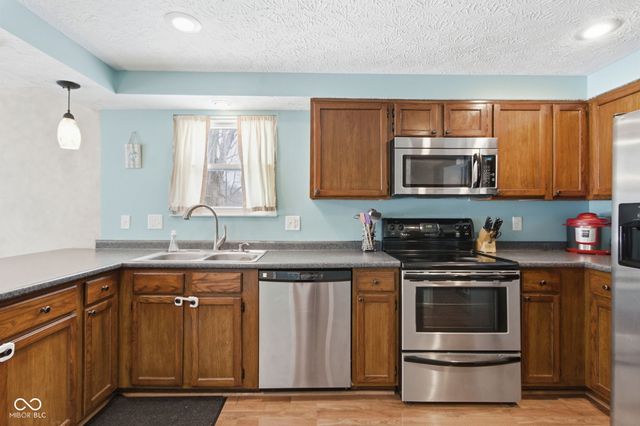 7303 Trestle Way Court, Indianapolis, IN 46256