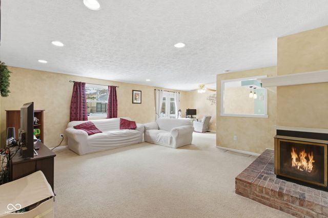 7303 Trestle Way Court, Indianapolis, IN 46256