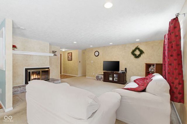 7303 Trestle Way Court, Indianapolis, IN 46256