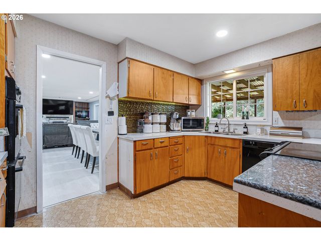12441 Se KNAPP St, Portland, OR 97236
