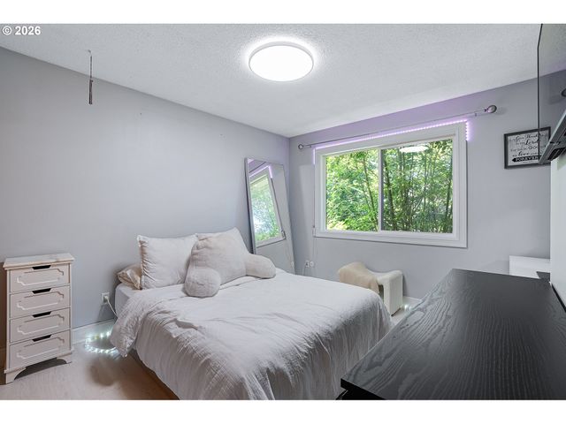 12441 Se KNAPP St, Portland, OR 97236
