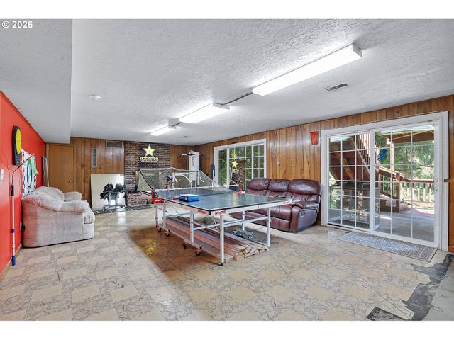 12441 Se KNAPP St, Portland, OR 97236