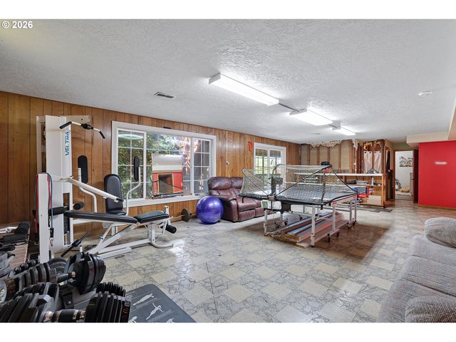 12441 Se KNAPP St, Portland, OR 97236