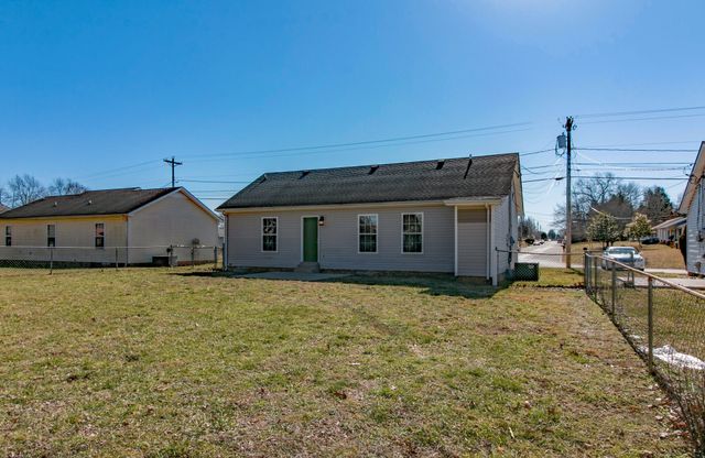 341 Erie Dr, Clarksville, TN 37040