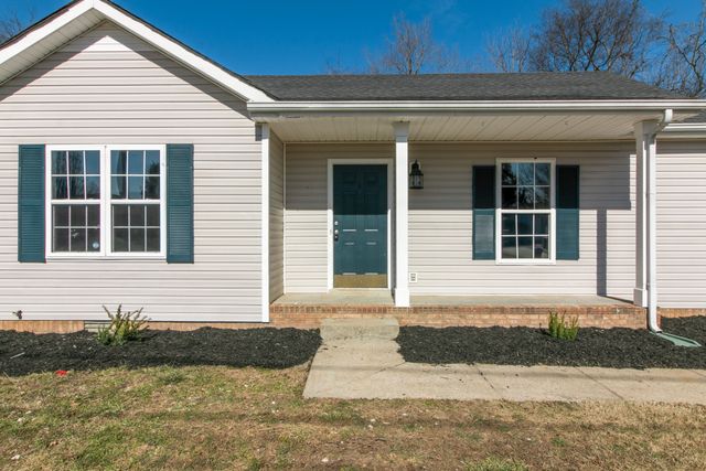 341 Erie Dr, Clarksville, TN 37040