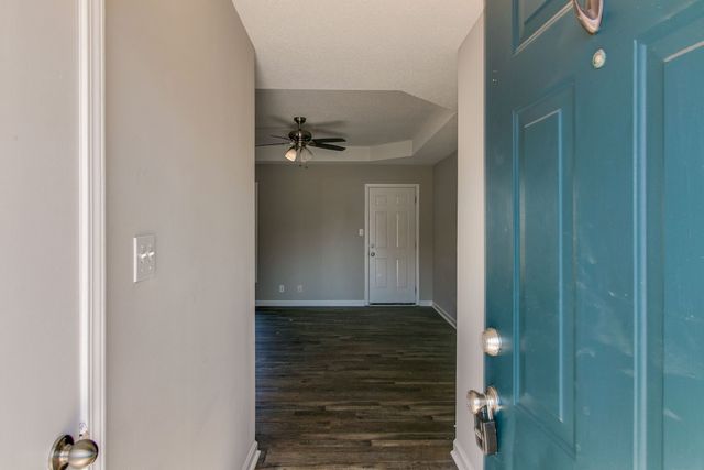 341 Erie Dr, Clarksville, TN 37040