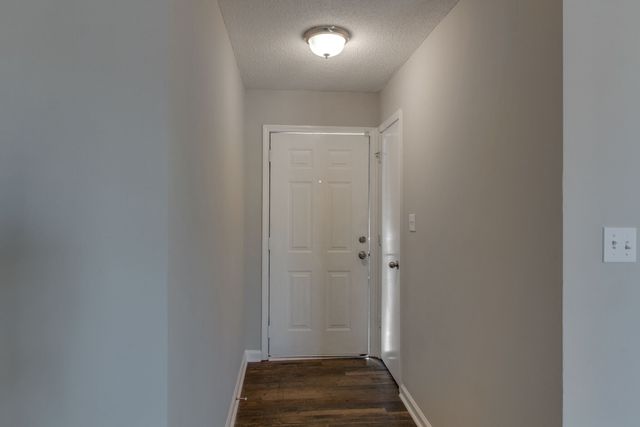 341 Erie Dr, Clarksville, TN 37040