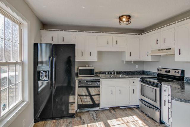 341 Erie Dr, Clarksville, TN 37040