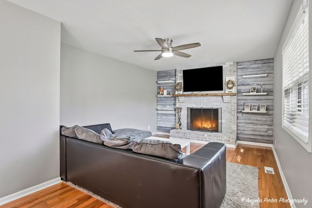 4816 W Courtland Trail, Mchenry, IL 60050