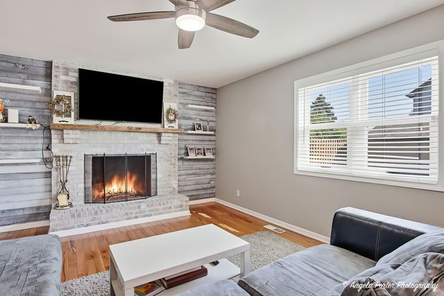 4816 W Courtland Trail, Mchenry, IL 60050