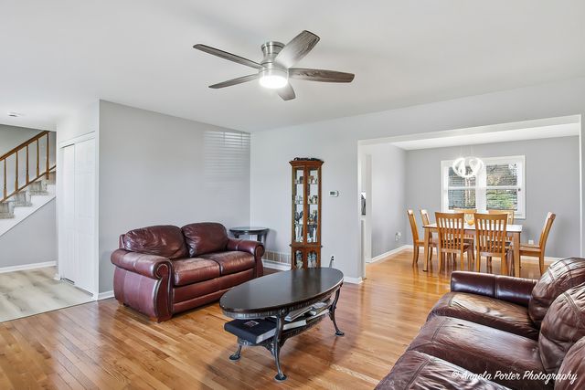 4816 W Courtland Trail, Mchenry, IL 60050