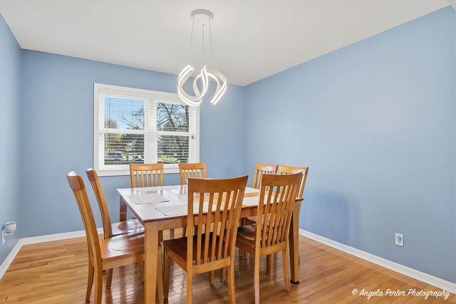 4816 W Courtland Trail, Mchenry, IL 60050