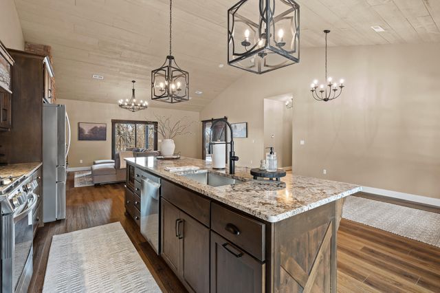 365 Green Cypress Lane, Shell Knob, MO 65747