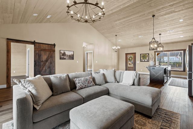 365 Green Cypress Lane, Shell Knob, MO 65747