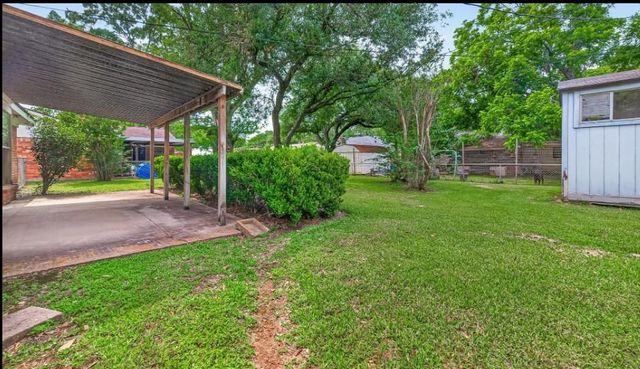2220 Ripple Creek Drive, Rosenberg, TX 77471