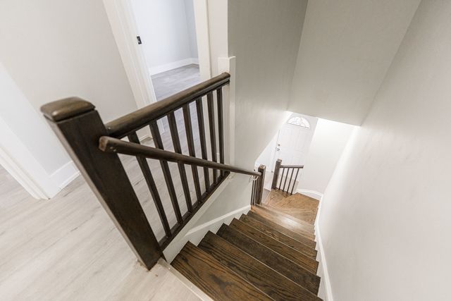 1121 E 82nd Place, Chicago, IL 60619