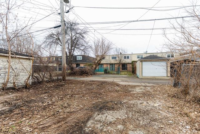 1121 E 82nd Place, Chicago, IL 60619