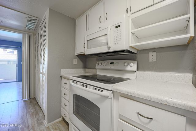 12123 W BELL Road 103, Surprise, AZ 85378