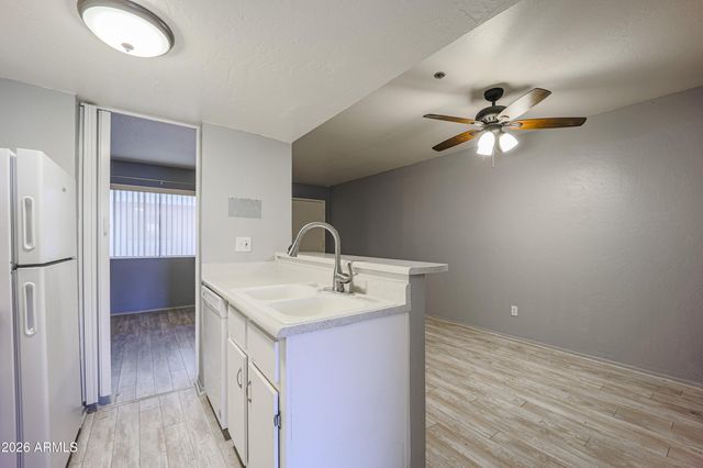 12123 W BELL Road 103, Surprise, AZ 85378
