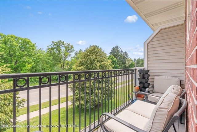 2064 Central Park Drive, Okemos, MI 48864