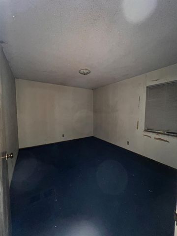 5250 Emerson Rd, Sacramento, CA 95820