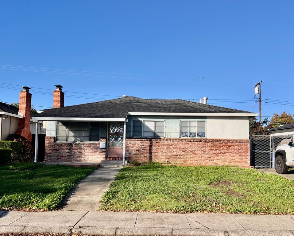 5250 Emerson Rd, Sacramento, CA 95820