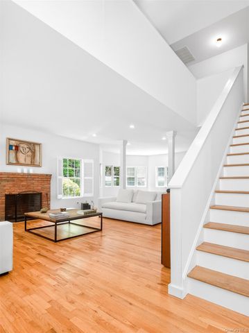 20 Spinnaker Way, Southampton, NY 11968