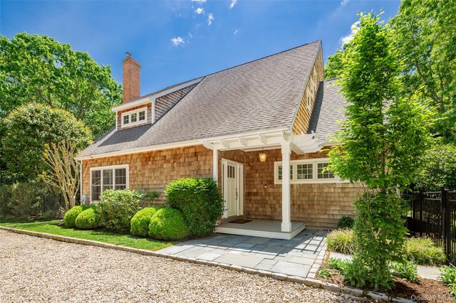 20 Spinnaker Way, Southampton, NY 11968