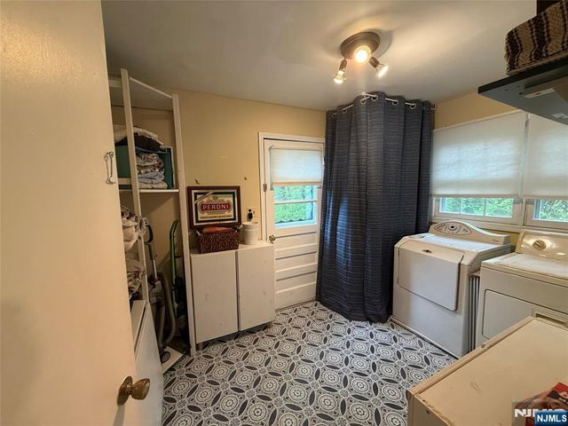 43 Bellot Road, Ringwood, NJ 07456