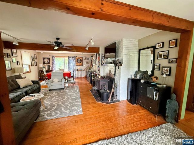 43 Bellot Road, Ringwood, NJ 07456