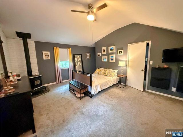 43 Bellot Road, Ringwood, NJ 07456