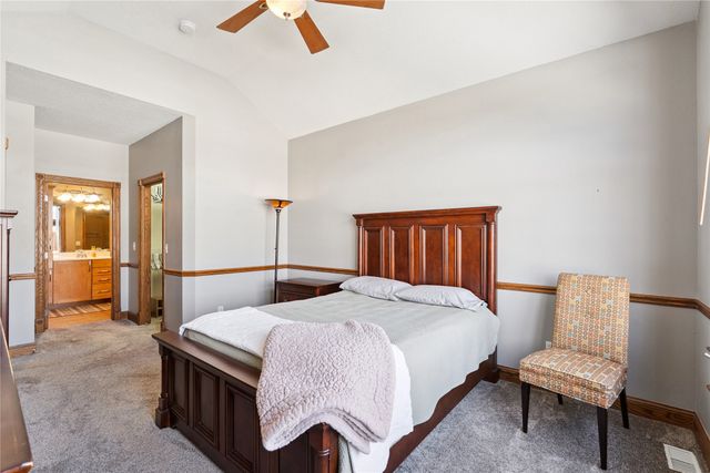 6980 Cody Drive 3, West Des Moines, IA 50266