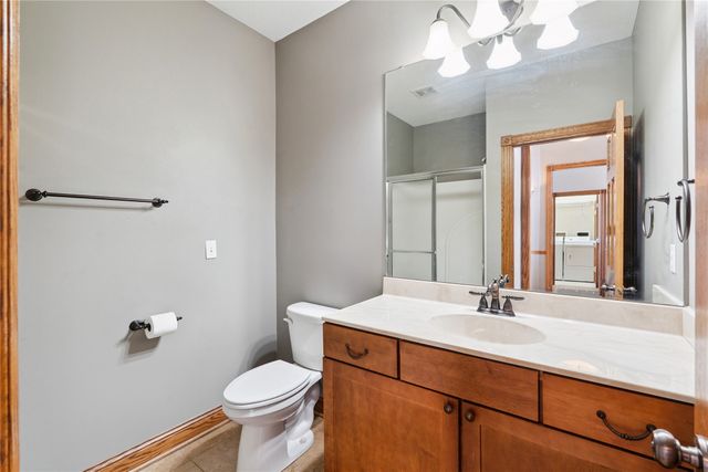 6980 Cody Drive 3, West Des Moines, IA 50266