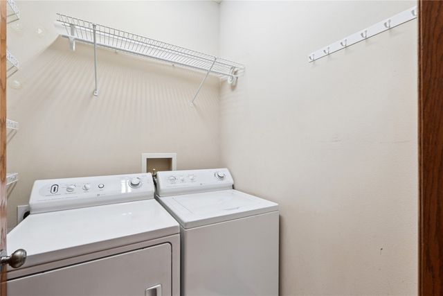 6980 Cody Drive 3, West Des Moines, IA 50266
