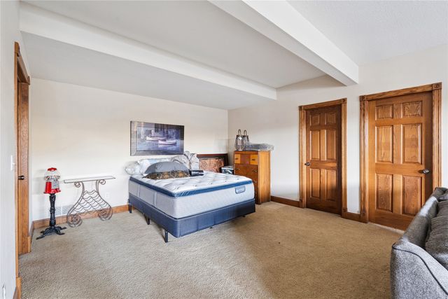 6980 Cody Drive 3, West Des Moines, IA 50266