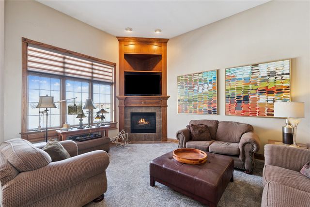 6980 Cody Drive 3, West Des Moines, IA 50266