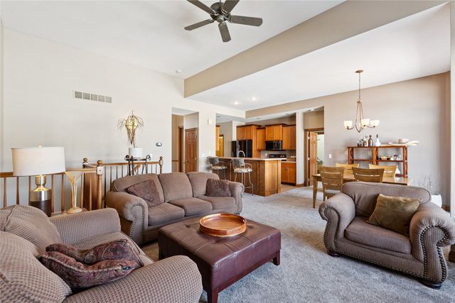 6980 Cody Drive 3, West Des Moines, IA 50266
