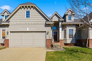 6980 Cody Drive 3, West Des Moines, IA 50266