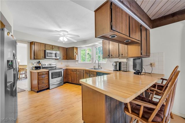 18162 Fawn Circle, Strongsville, OH 44136