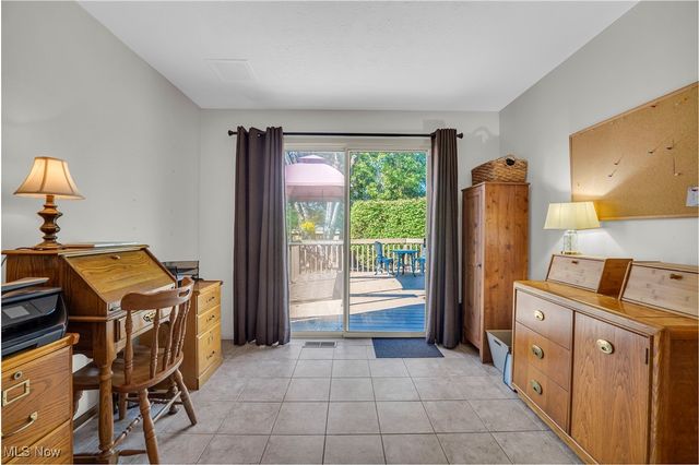 18162 Fawn Circle, Strongsville, OH 44136