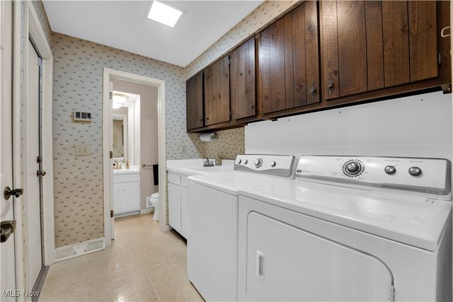 18162 Fawn Circle, Strongsville, OH 44136