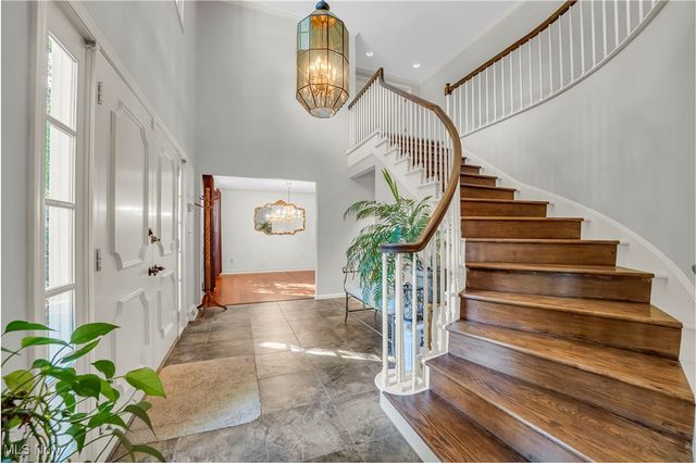 18162 Fawn Circle, Strongsville, OH 44136