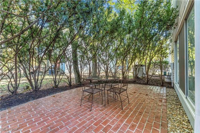 18162 Fawn Circle, Strongsville, OH 44136