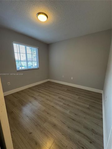 8360 NW 10th St 9C, Miami, FL 33126