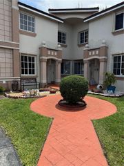 8360 NW 10th St 9C, Miami, FL 33126