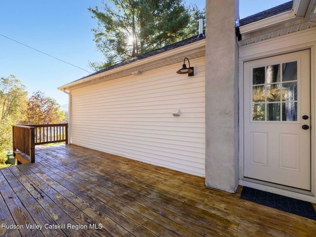 7 Karlstadt Road, Windham, NY 12496