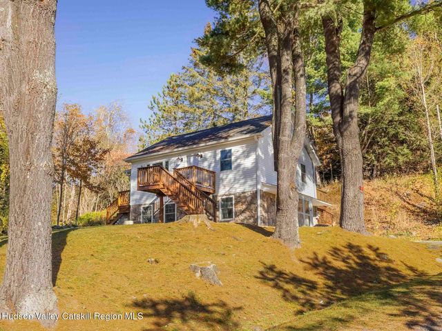7 Karlstadt Road, Windham, NY 12496